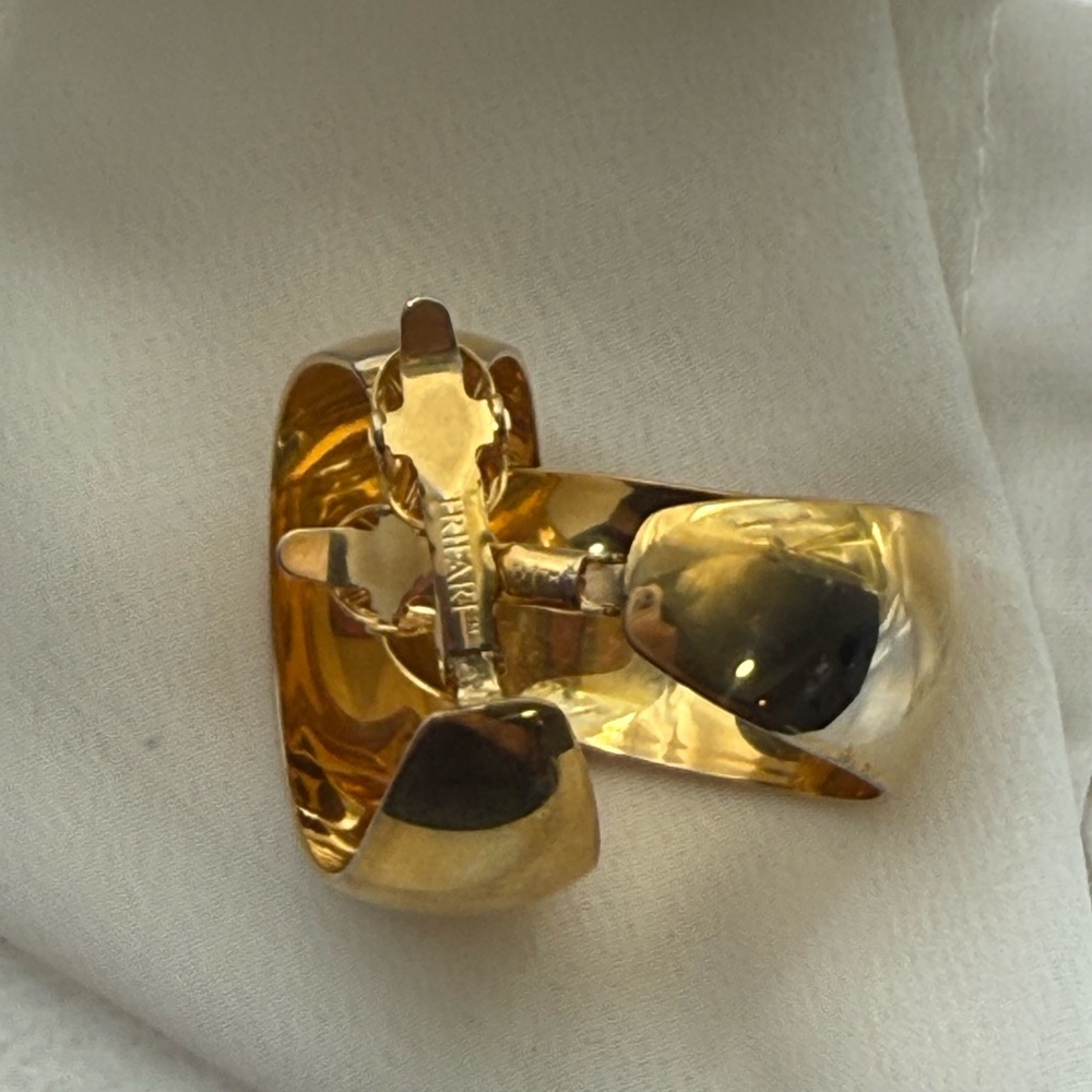 Trifari vintage clip on gold Curved Hoop Earrings - Picture 10 of 10